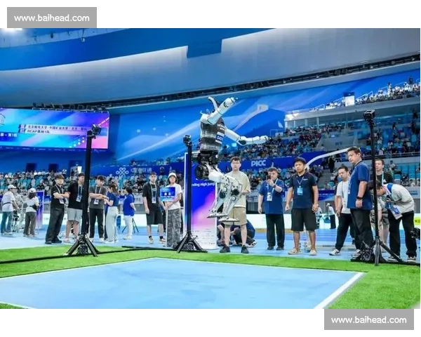 清华火神队摘冠 2025 世界人形机器人运动会测试赛