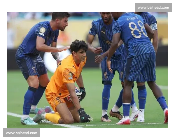 布努 10 扑救 + 76% 传球率封神!利雅得新月加时弑曼城创亚洲历史 布努 10 扑救 + 76% 传球率封神!利雅得新月加时弑曼城创亚洲历史