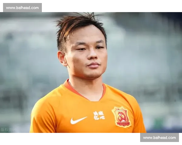 周通回应身份争议：苏超强还是奥克兰城？真相在这里