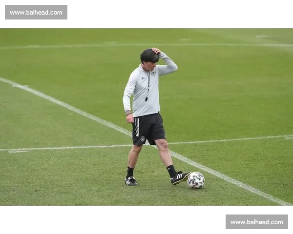 洛杉矶 FC 主帅揭秘穆勒加盟计划：高尔夫特训 + 冠军基因重塑美职联格局